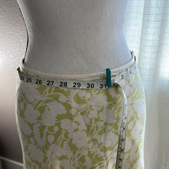 Ann Taylor 4P Silk A line skirt - Picture 8 of 9